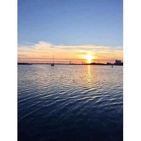 Sundowner - Stern Hausboot Holiday home Grossenbrode