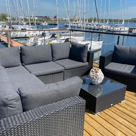 Sundowner - Stern Hausboot Holiday home *