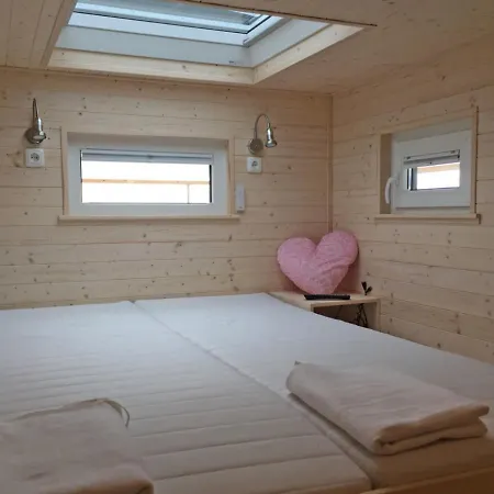 Holiday home Sundowner - Stern Hausboot Grossenbrode